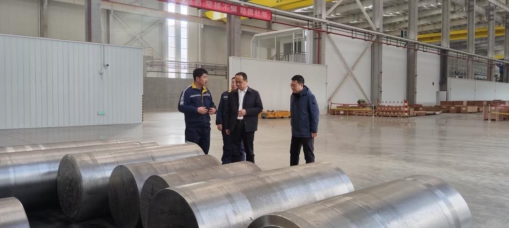 县委常委、县纪委书记、监委主任康小军深入企业走访慰问